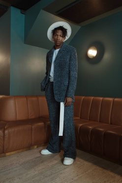 LEISURE LOOKS Lookbook Image 2