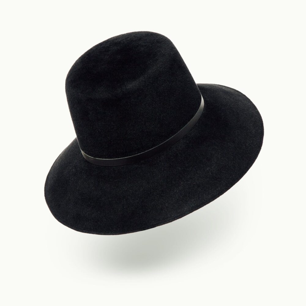 Hats - Women - Comtesse Black Velour Image 1