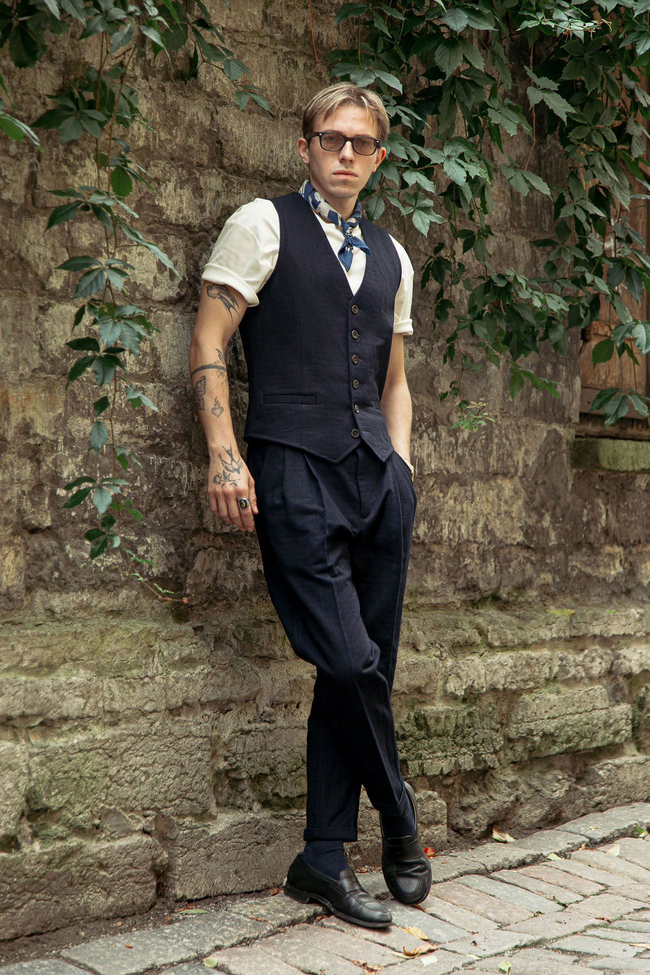 NEW IN - Men - Limited items - Deep V Indigo Lined Image 6