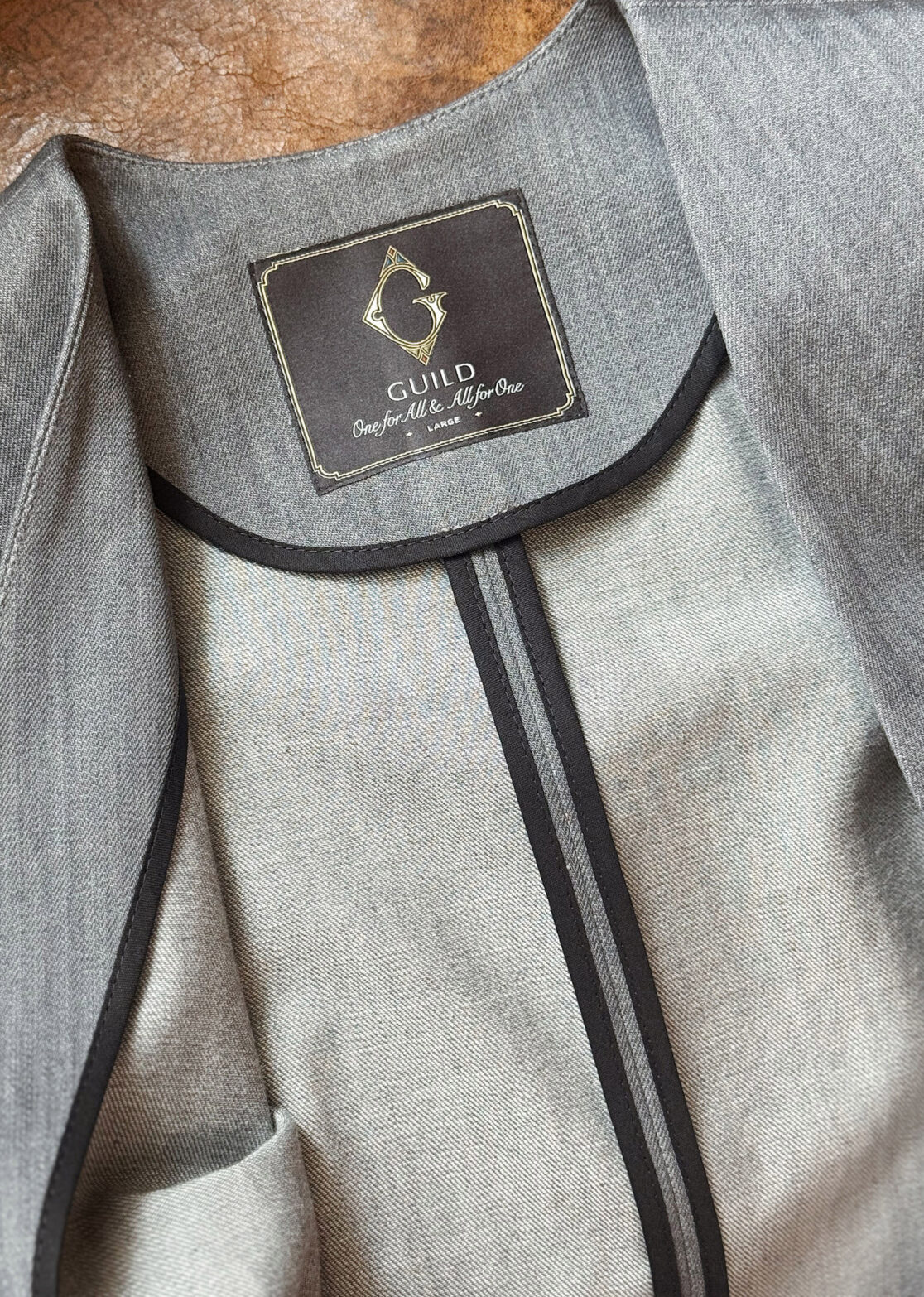 Limited items - NEW IN - Men - Deep V Vest Grey L Image Secondary