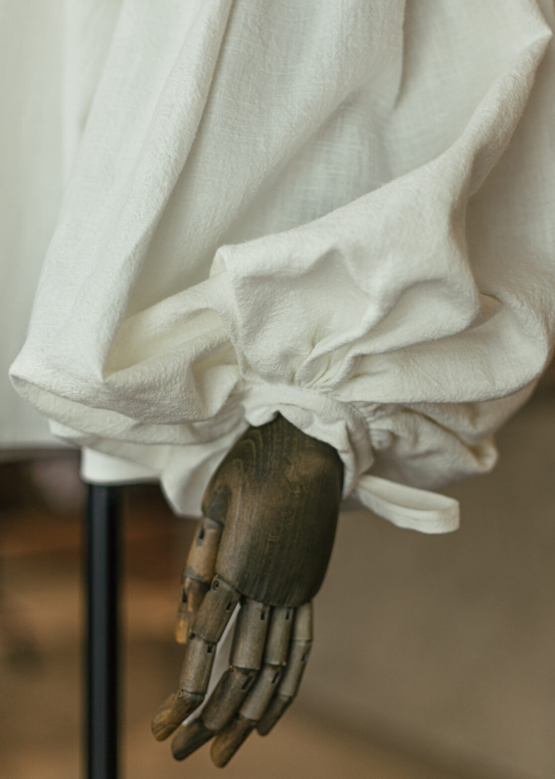 Limited items - NEW IN - Women - Aeryn Linen Image Secondary