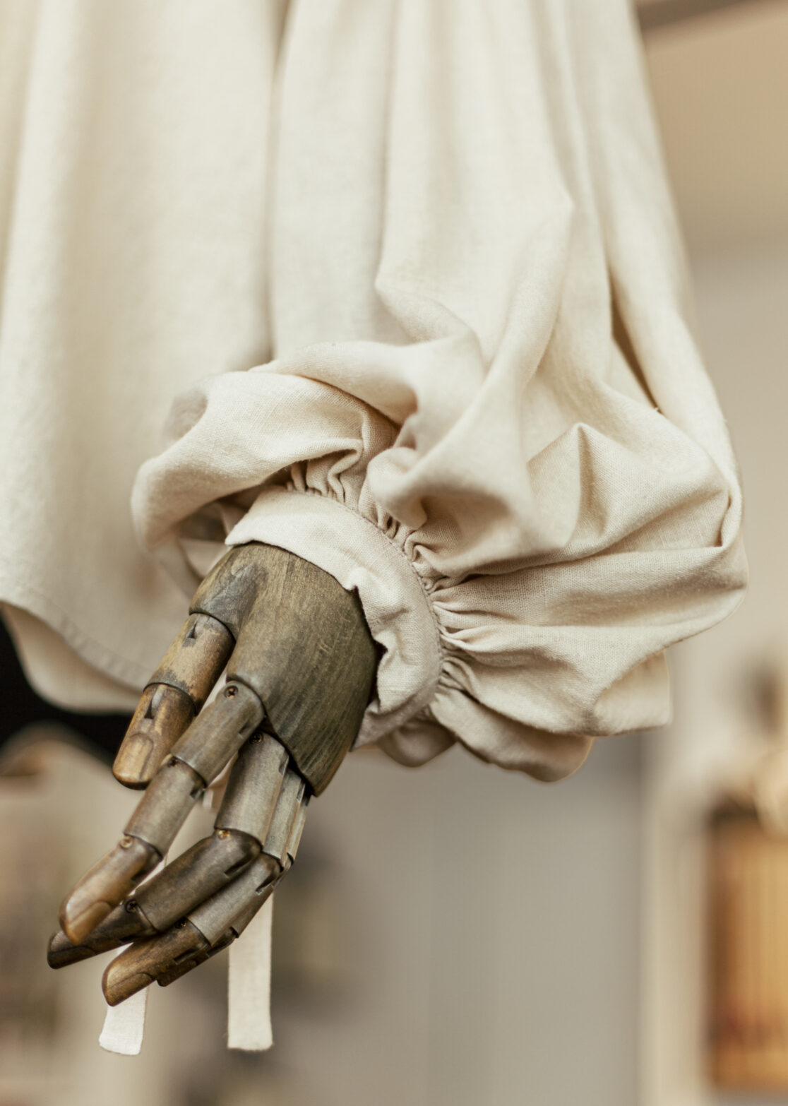 Limited items - NEW IN - Women - Aeryn Linen Image Secondary